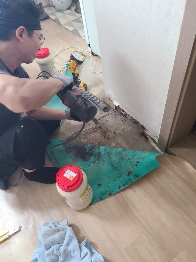 배관누수 시공사례 - 연희동 누수탐지업체 누수배관 교체로 완벽해결