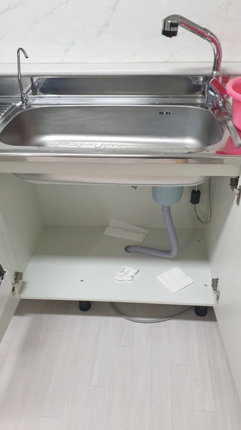 천장에서 물떨어질때 원인은? 싱크대 앵글밸브 누수 해결 현장